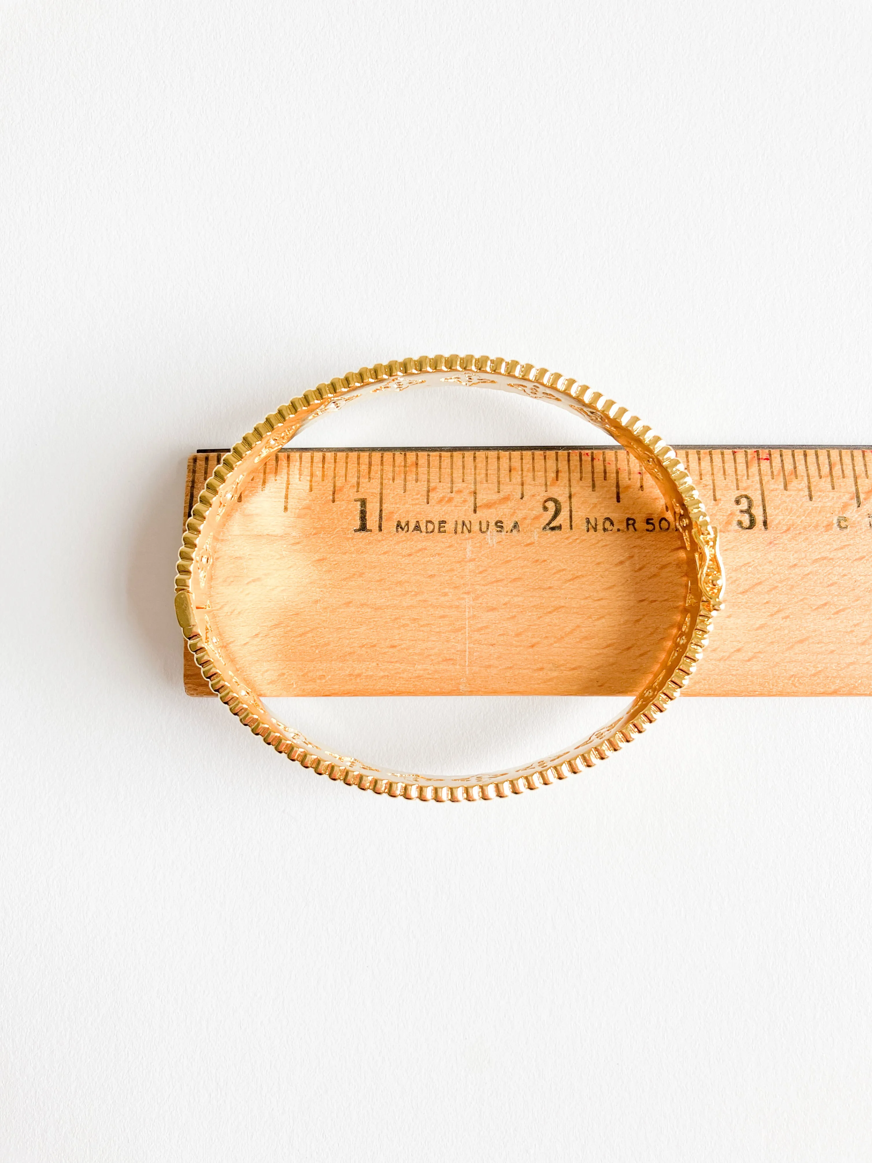 Floral Perlage Bangle in Gold and Cubic Zirconia
